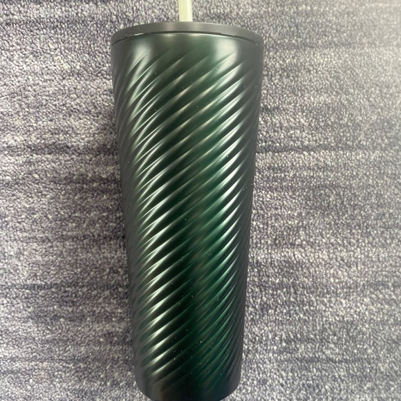 ⭐️Starbucks⭐️ 2023 Pink Stainless Steel Venti 24 oz Cold Cup Tumbler - Picture 2 of 7